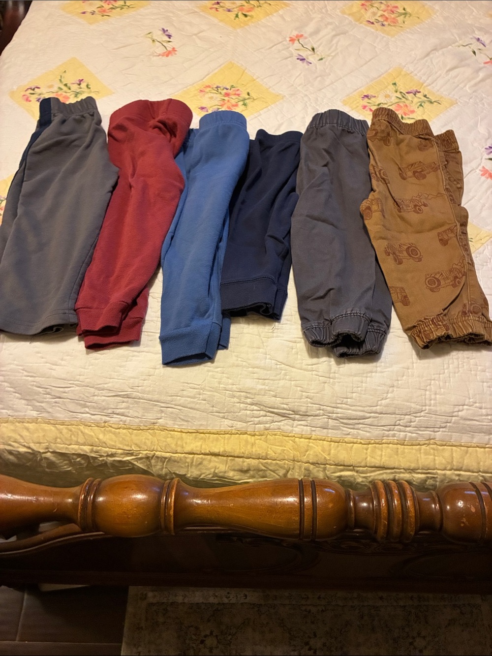 4 Boys Kids Elastic Waist Joggers & 2 Pairs of Pants - Assort Colors, sz 18 Mon